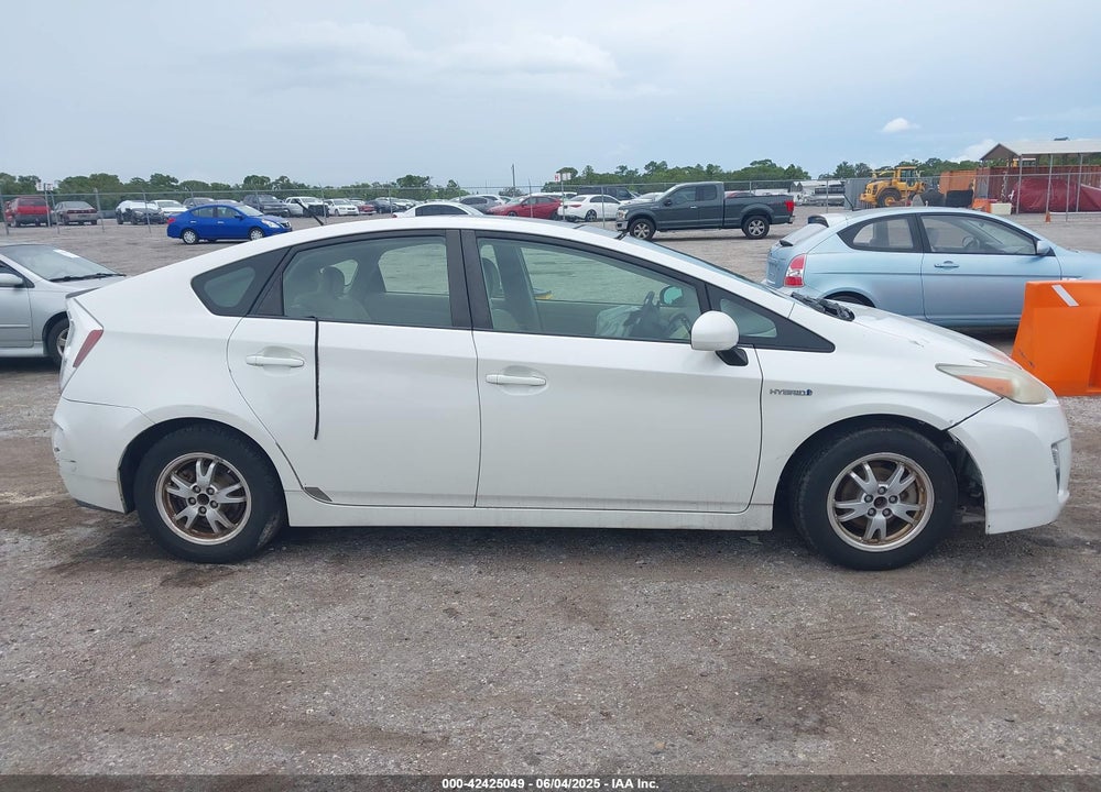 2011 TOYOTA PRIUS THREE VIN: JTDKN3DU5B5249781