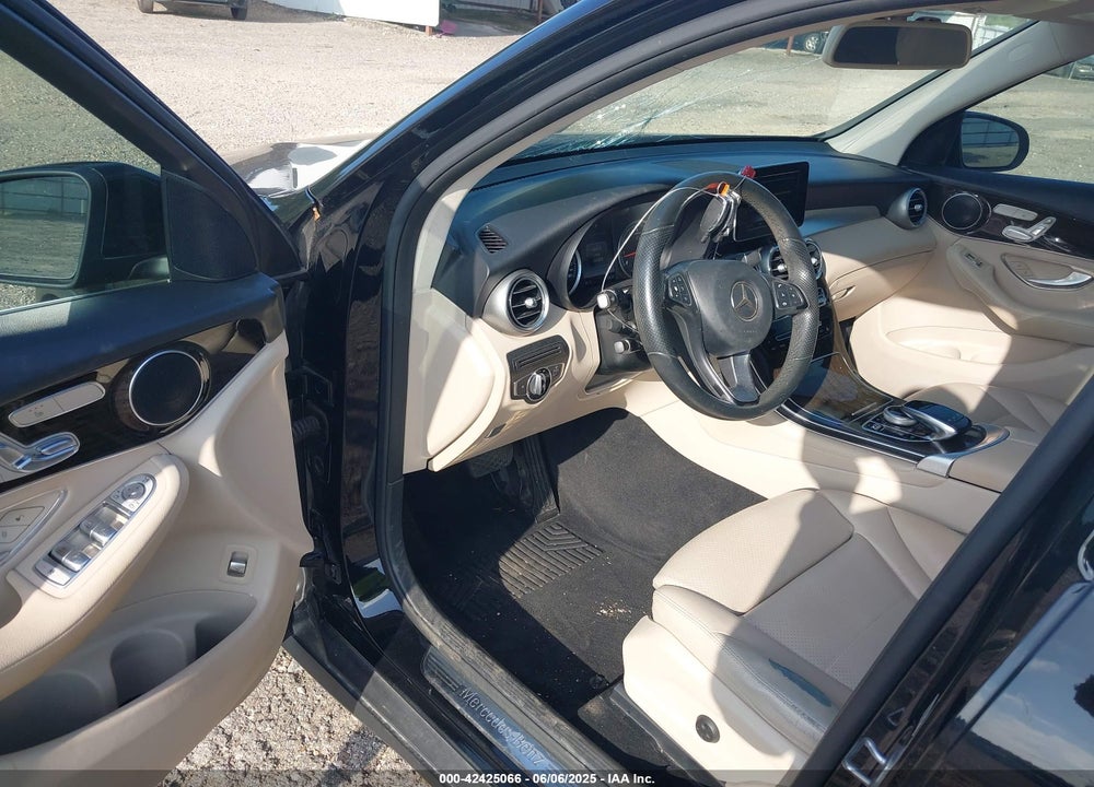 2016 MERCEDES-BENZ GLC 300 4MATIC VIN: WDC0G4KB9GF078084