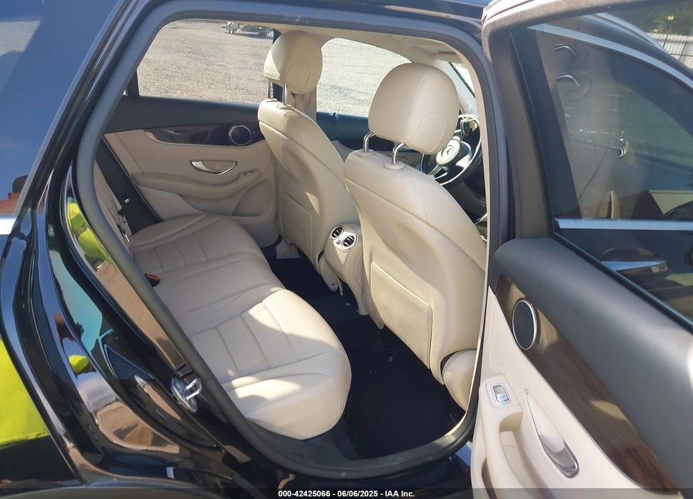 2016 MERCEDES-BENZ GLC 300 4MATIC VIN: WDC0G4KB9GF078084