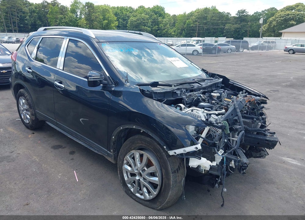 2018 NISSAN ROGUE SV VIN: KNMAT2MV9JP608315