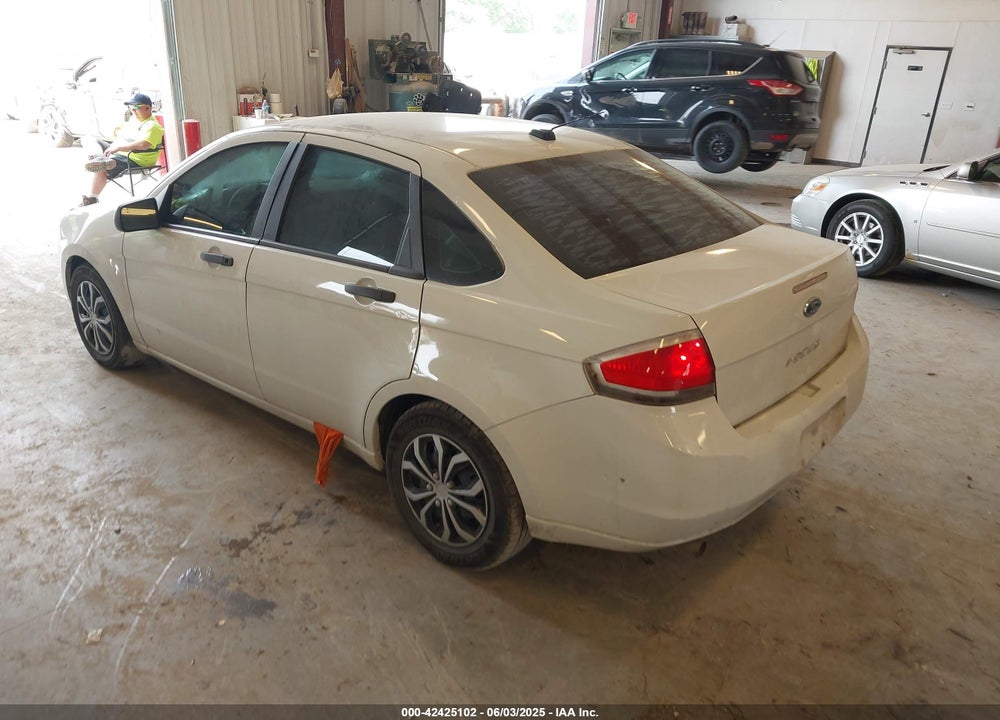 2011 FORD FOCUS S VIN: 1FAHP3EN1BW117158