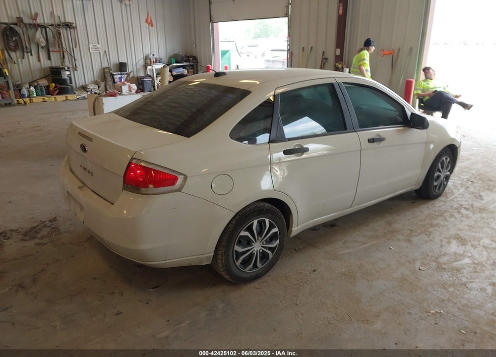 2011 FORD FOCUS S VIN: 1FAHP3EN1BW117158