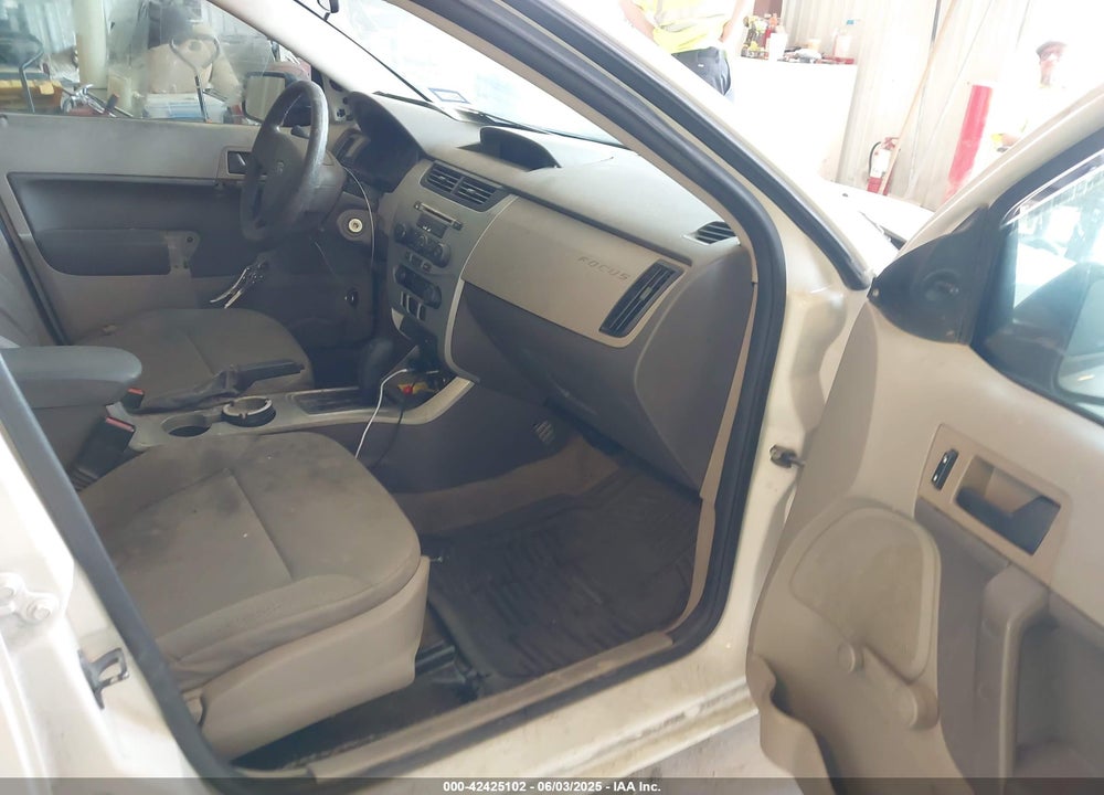2011 FORD FOCUS S VIN: 1FAHP3EN1BW117158
