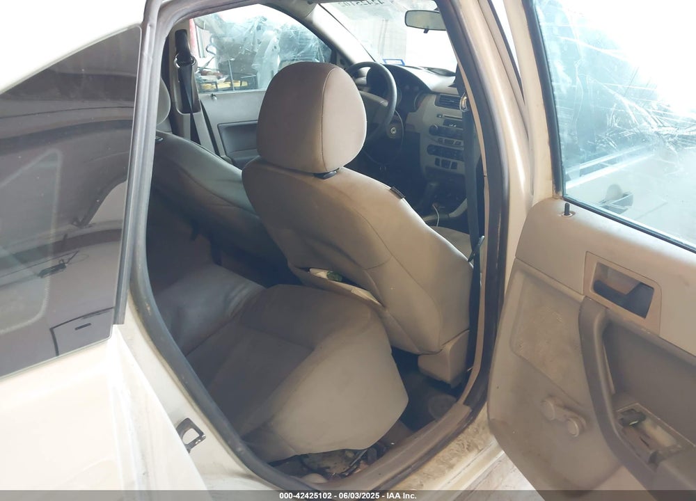 2011 FORD FOCUS S VIN: 1FAHP3EN1BW117158