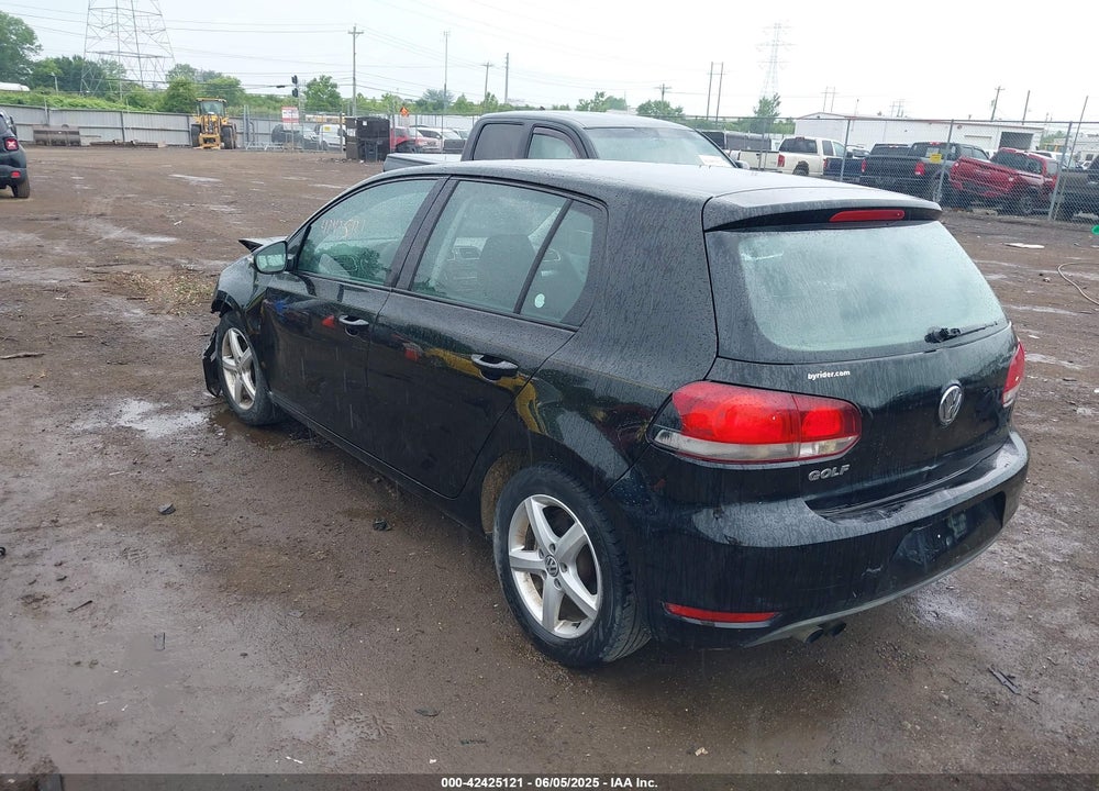 2011 VOLKSWAGEN GOLF 2.5L 4-DOOR VIN: WVWDA7AJ2BW209366