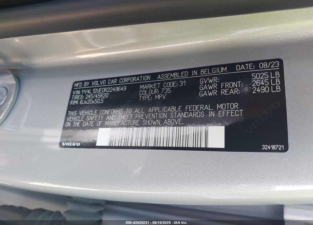 2024 VOLVO XC40 B5 PLUS BRIGHT THEME VIN: YV4L12UE0R2249649
