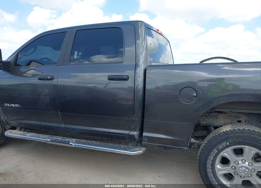 2024 RAM 2500 BIG HORN 4X4 6'4 BOX VIN: 3C6UR5DL9RG343480
