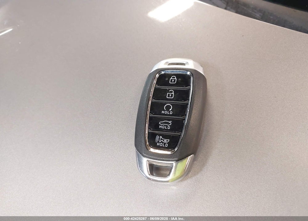 2021 HYUNDAI ELANTRA VIN: KMHLM4AG5MU066090