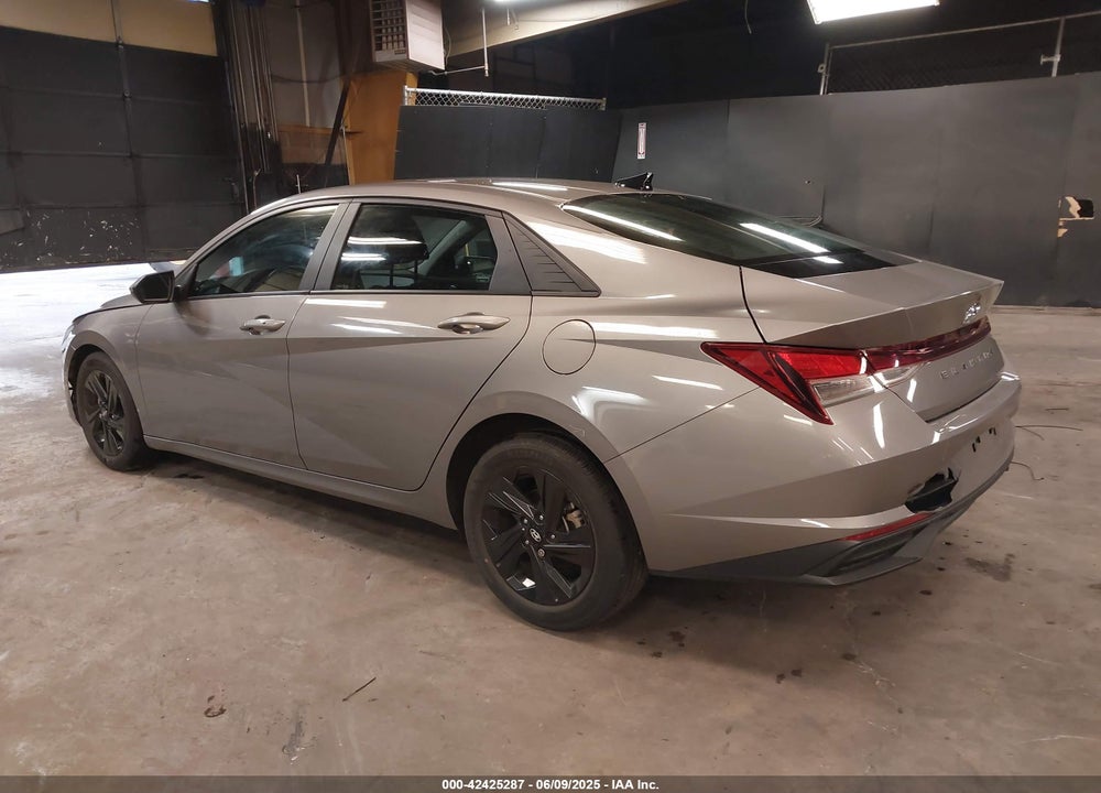 2021 HYUNDAI ELANTRA VIN: KMHLM4AG5MU066090