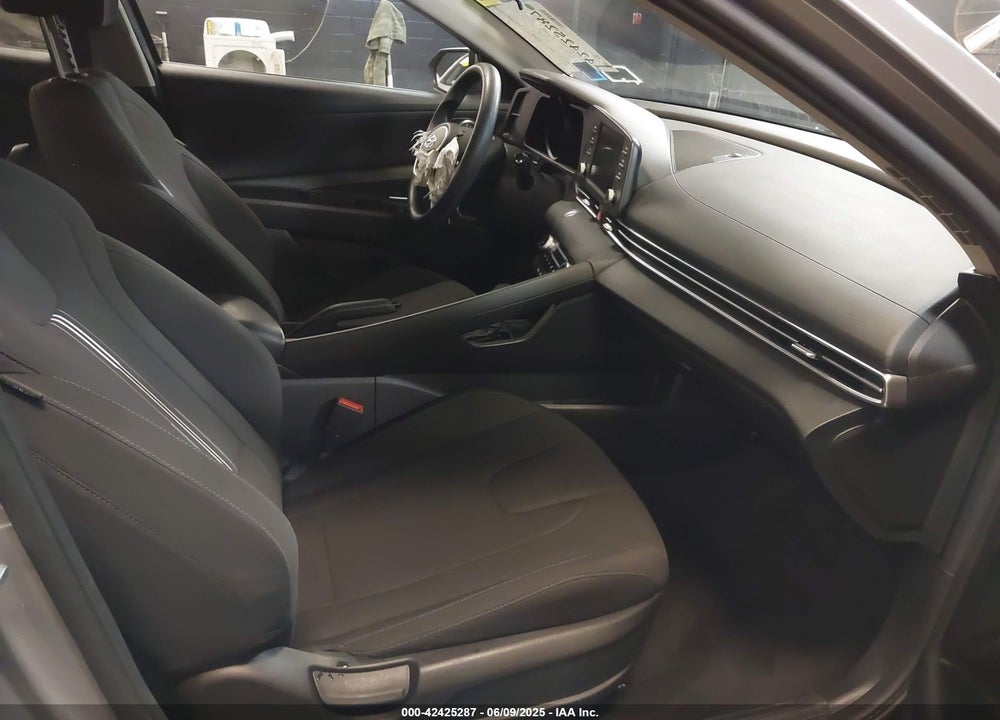 2021 HYUNDAI ELANTRA VIN: KMHLM4AG5MU066090