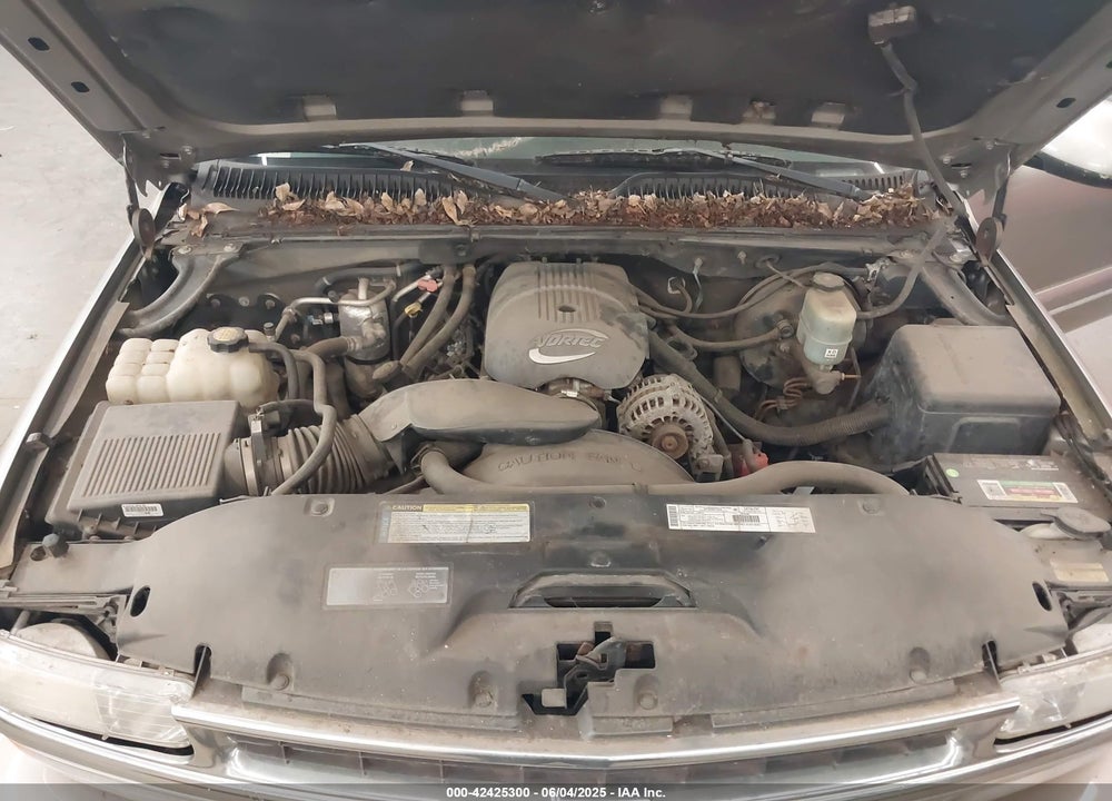 2001 CHEVROLET SUBURBAN 1500 LT VIN: 3GNFK16T51G179930