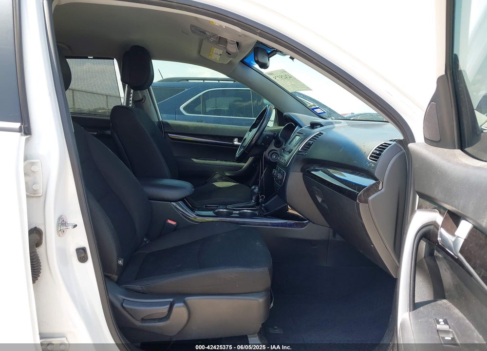 2014 KIA SORENTO VIN: 5XYKT4A78EG518877