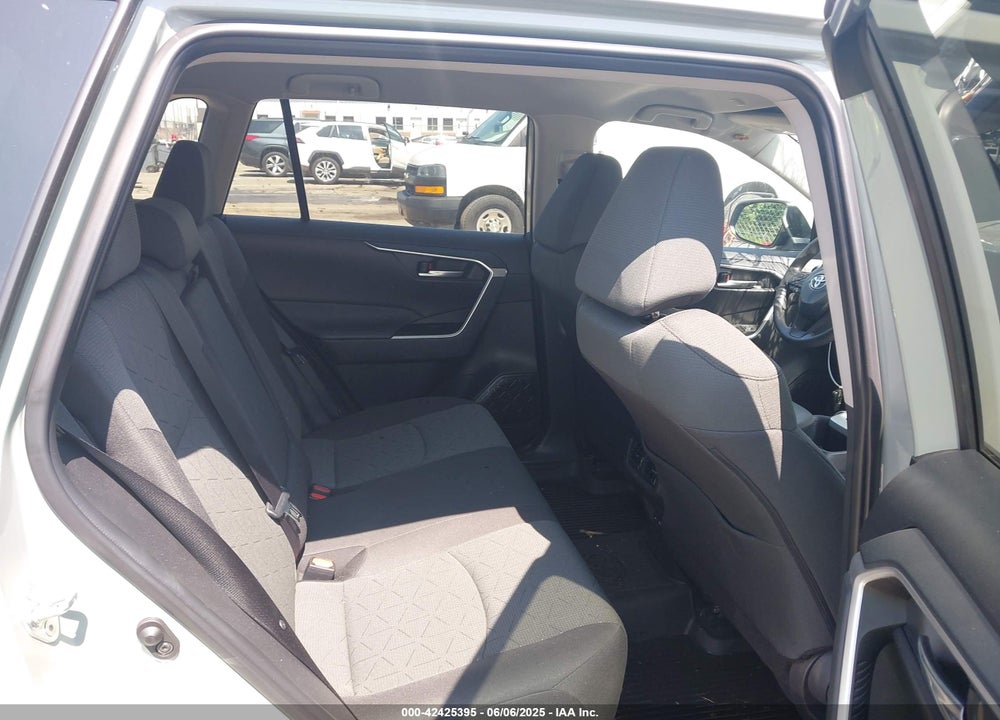 2023 TOYOTA RAV4 XLE VIN: 2T3W1RFV0PW292835