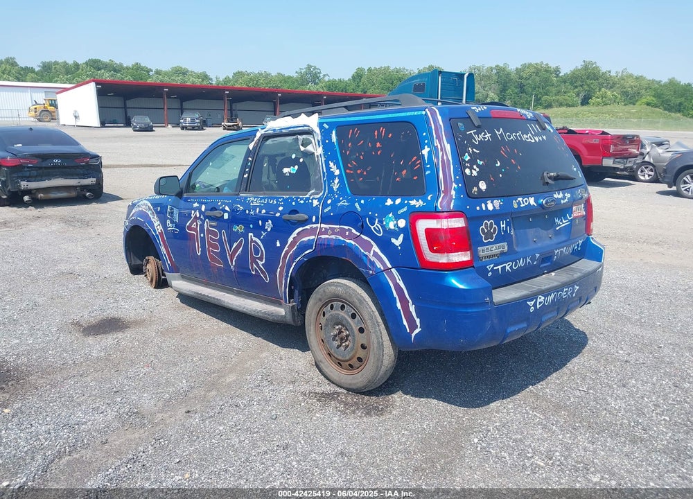 2011 FORD ESCAPE VIN: 1FMCU9D70BKA12908