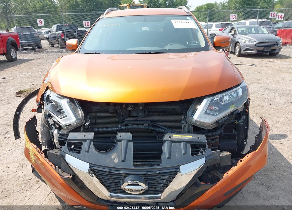 2017 NISSAN ROGUE VIN: JN8AT2MV5HW008931