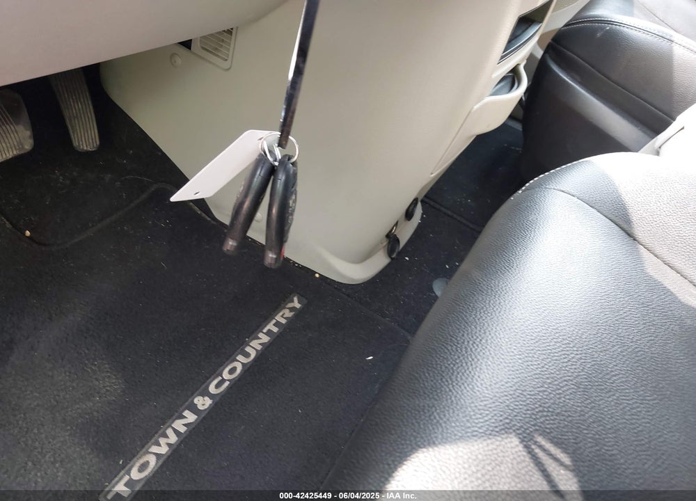 2016 CHRYSLER TOWN & COUNTRY TOURING VIN: 2C4RC1BG4GR142415