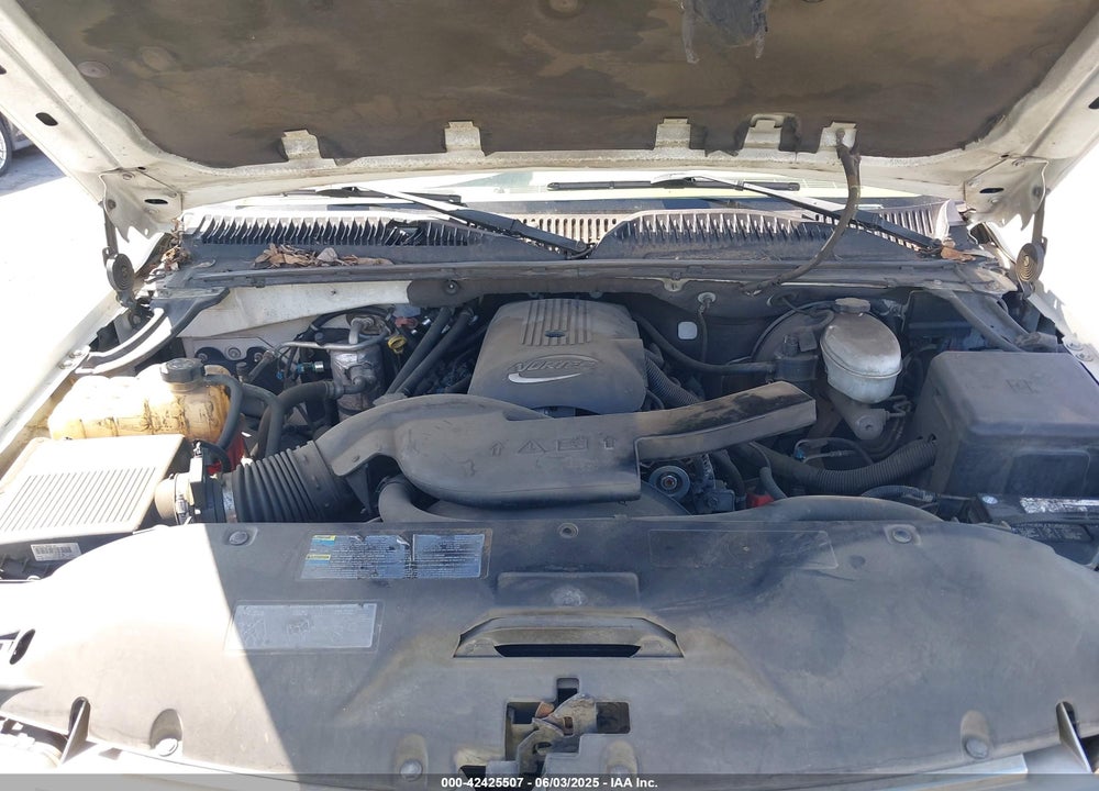 2003 CHEVROLET TAHOE LT VIN: 1GNEK13T33J238443