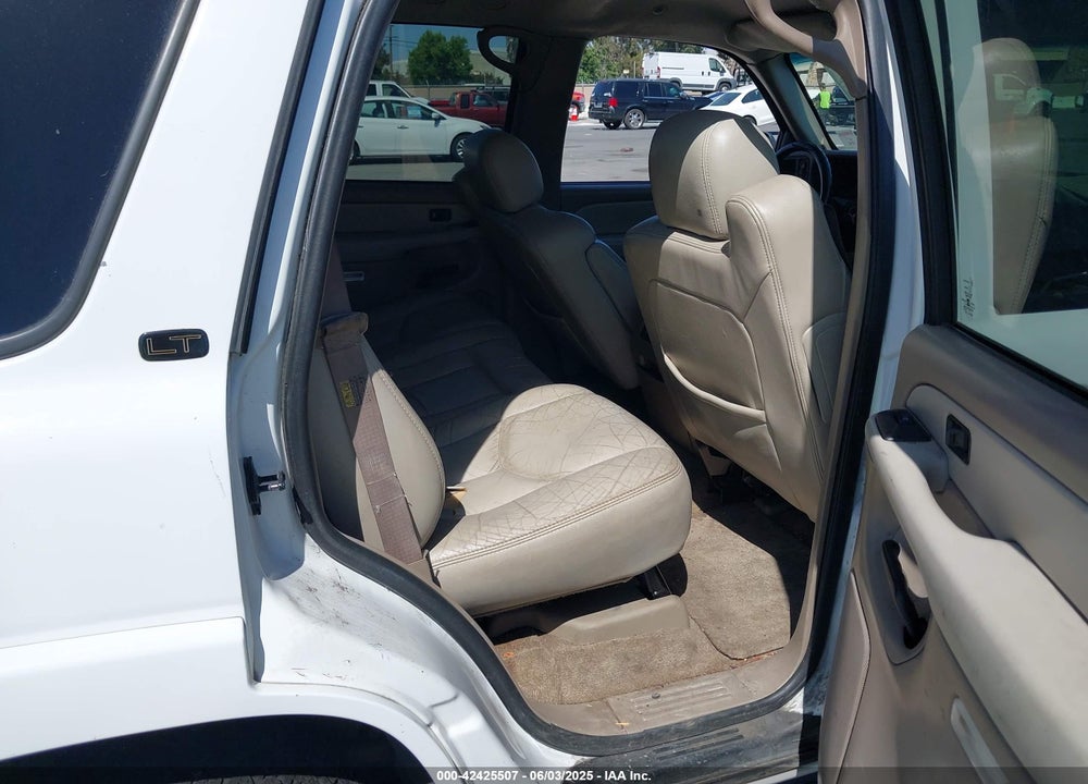 2003 CHEVROLET TAHOE LT VIN: 1GNEK13T33J238443