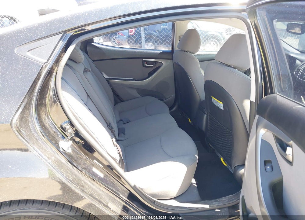2016 HYUNDAI ELANTRA VIN: KMHDH4AE6GU636626