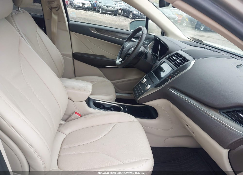 2017 LINCOLN MKC VIN: 5LMCJ3D93HUL57805