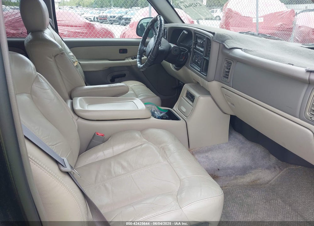 2002 CHEVROLET TAHOE VIN: 1GNEC13Z02R155893