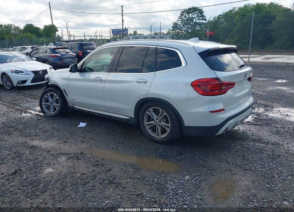 2018 BMW X3 VIN: 5UXTR9C51JLC82858