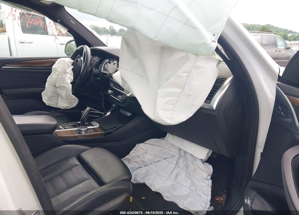 2018 BMW X3 VIN: 5UXTR9C51JLC82858
