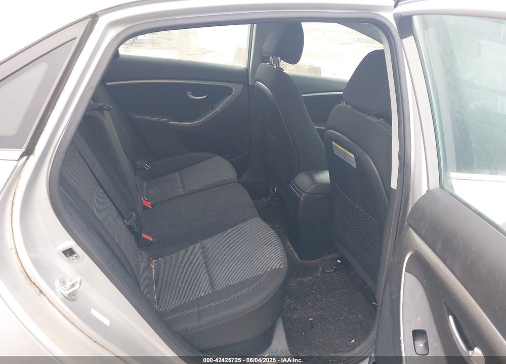2016 HYUNDAI ELANTRA GT VIN: KMHD35LH7GU323094