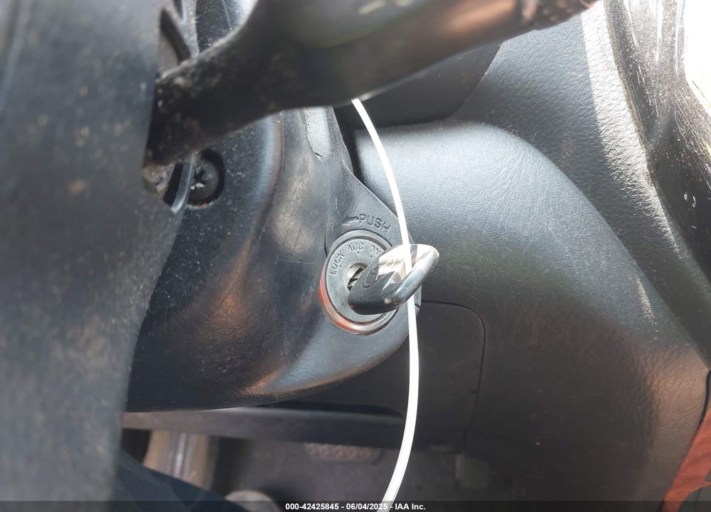 2005 TOYOTA RAV4 VIN: JTEHD20V356025974