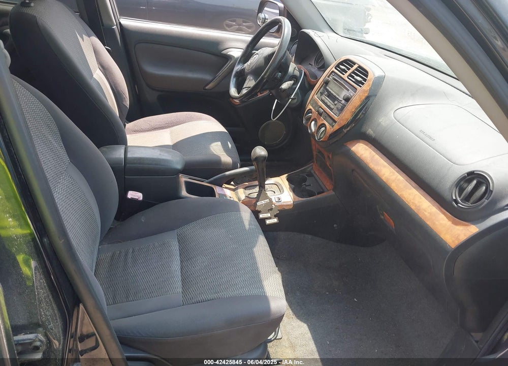 2005 TOYOTA RAV4 VIN: JTEHD20V356025974