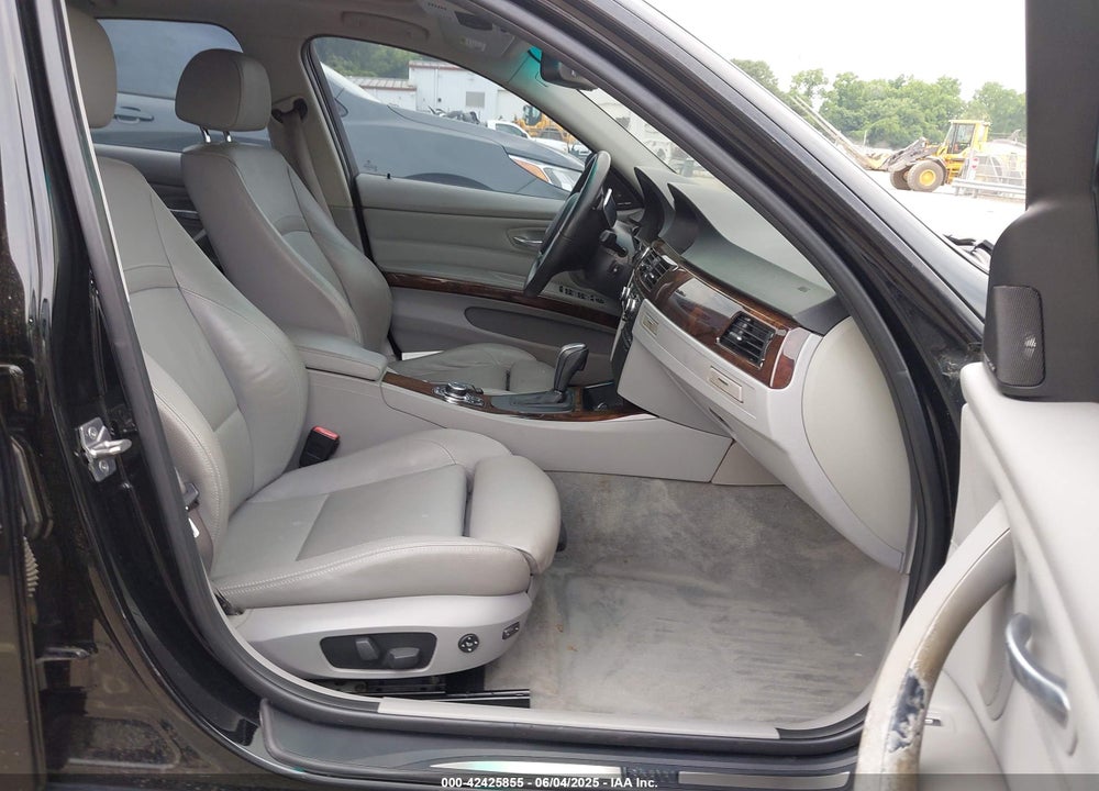 2011 BMW 335I VIN: WBAPM5C55BE576242