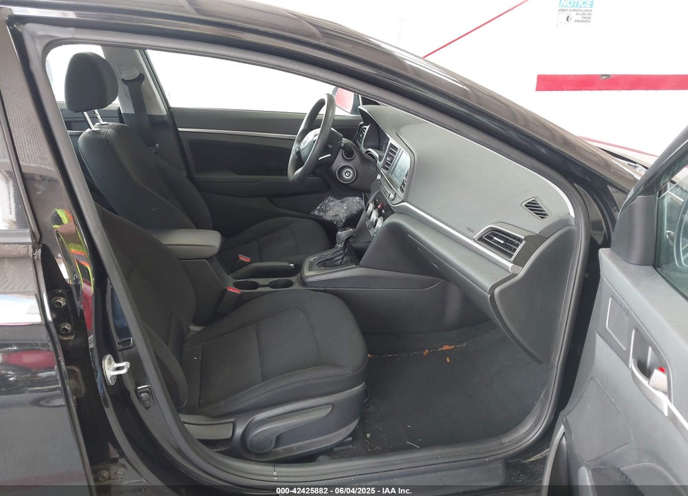 2019 HYUNDAI ELANTRA SEL VIN: 5NPD84LF0KH476336