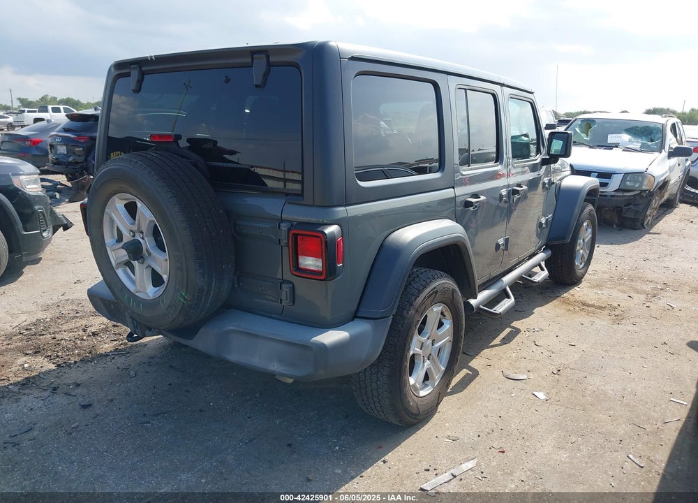 2018 JEEP WRANGLER UNLIMITED SPORT S 4X4 VIN: 1C4HJXDG5JW298947