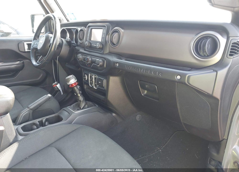 2018 JEEP WRANGLER UNLIMITED SPORT S 4X4 VIN: 1C4HJXDG5JW298947
