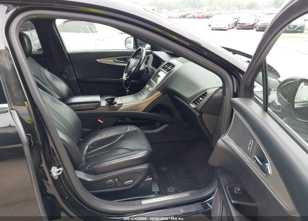 2016 LINCOLN MKX VIN: 2LMTJ8LR9GBL79950