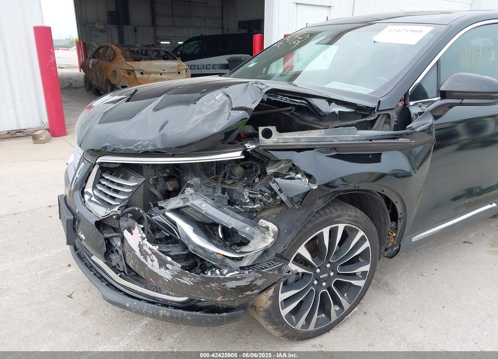 2016 LINCOLN MKX VIN: 2LMTJ8LR9GBL79950