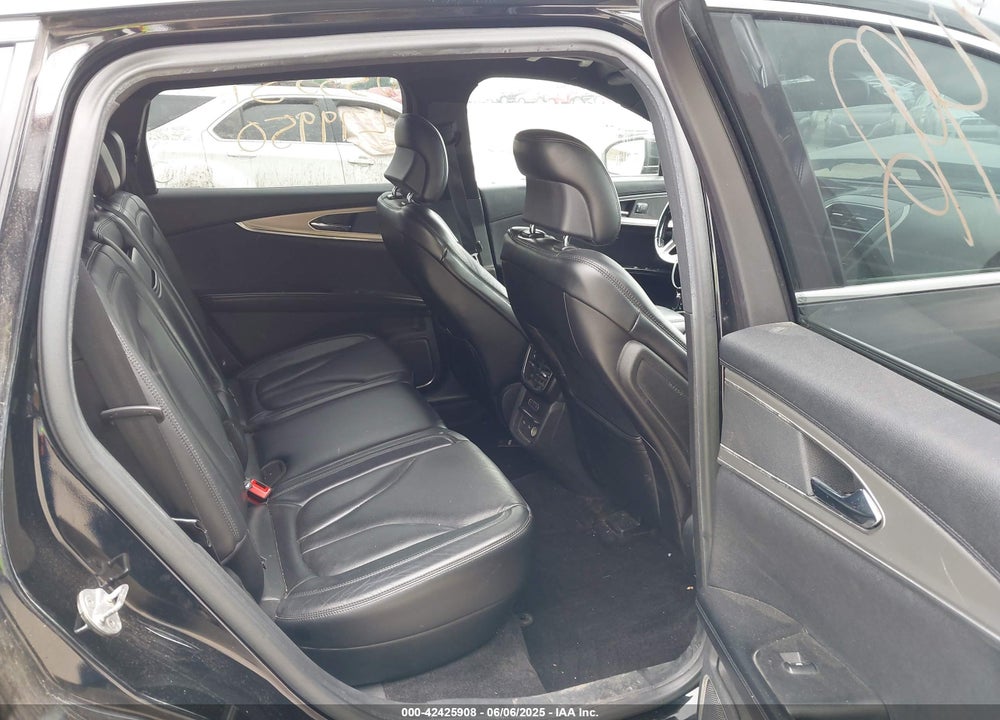 2016 LINCOLN MKX VIN: 2LMTJ8LR9GBL79950