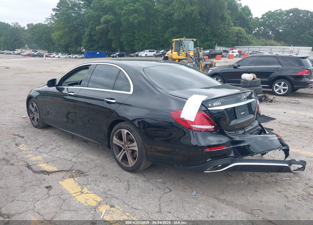 2018 MERCEDES-BENZ E-CLASS VIN: WDDZF4JB9JA404798