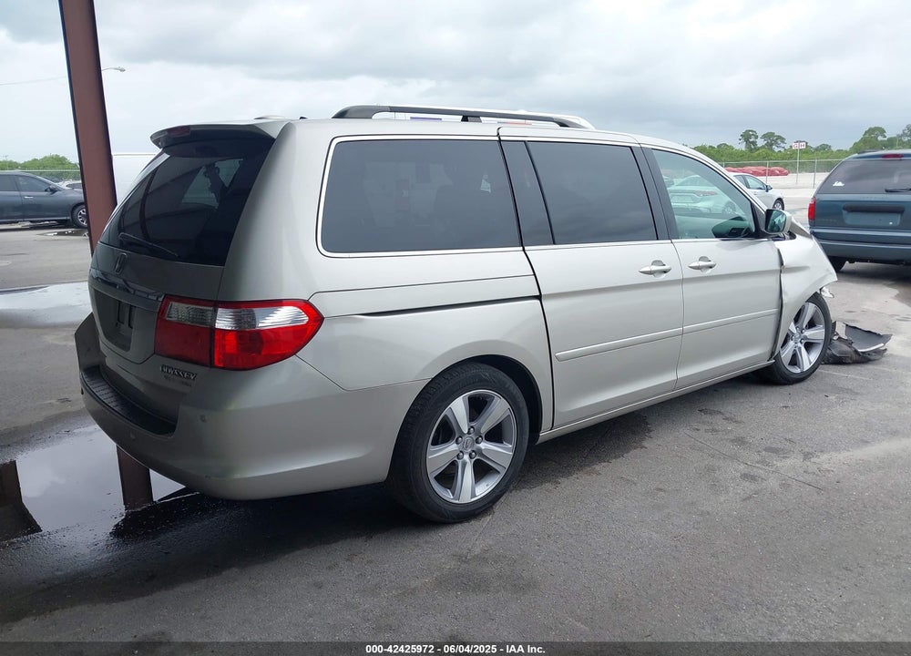 2005 HONDA ODYSSEY TOURING VIN: 5FNRL38885B038272