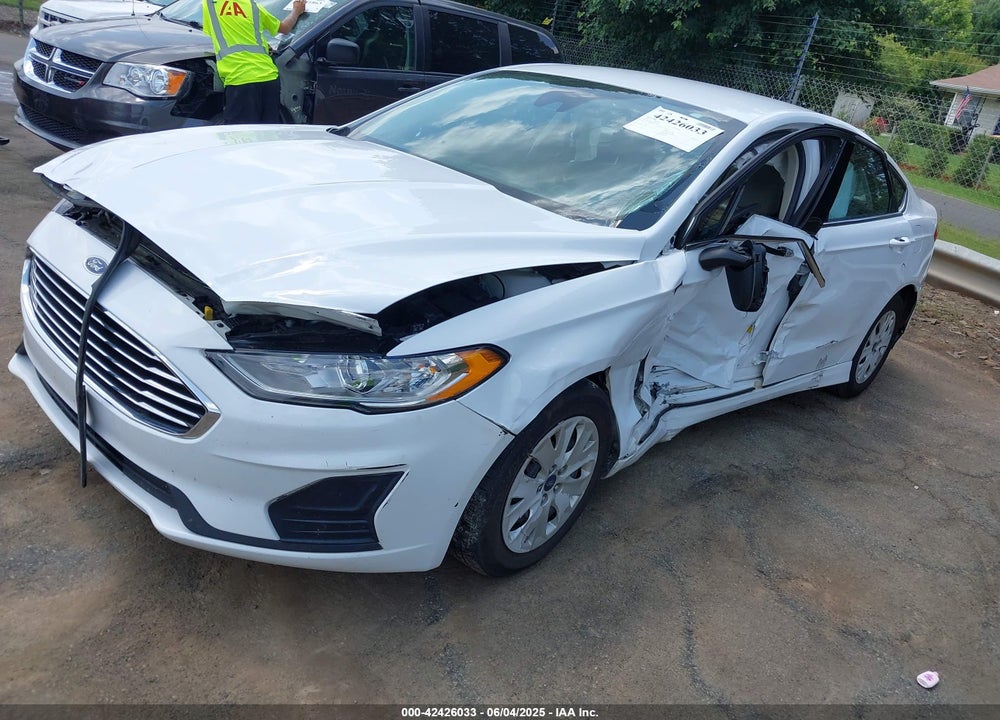 2019 FORD FUSION S VIN: 3FA6P0G77KR234914