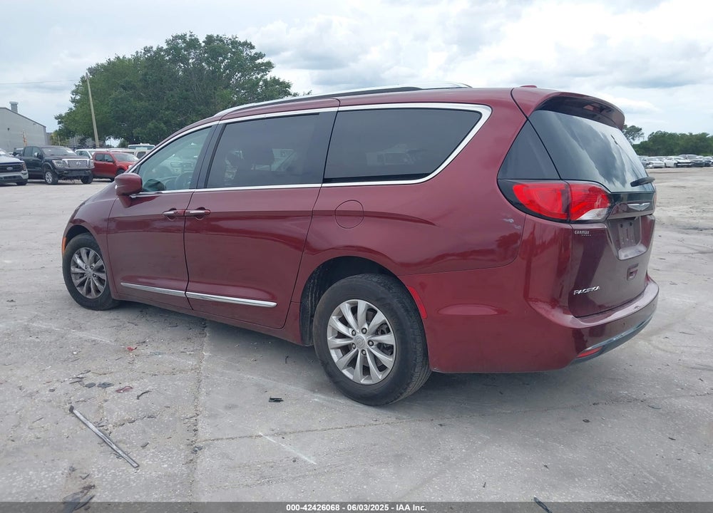 2018 CHRYSLER PACIFICA TOURING L VIN: 2C4RC1BG4JR110720