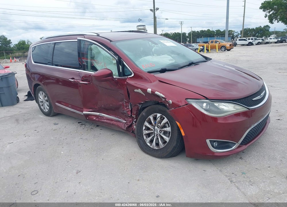 2018 CHRYSLER PACIFICA TOURING L VIN: 2C4RC1BG4JR110720