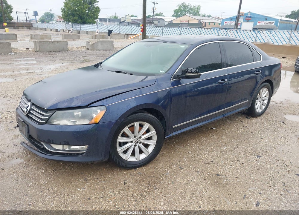 2013 VOLKSWAGEN PASSAT VIN: 1VWCH7A37DC056381
