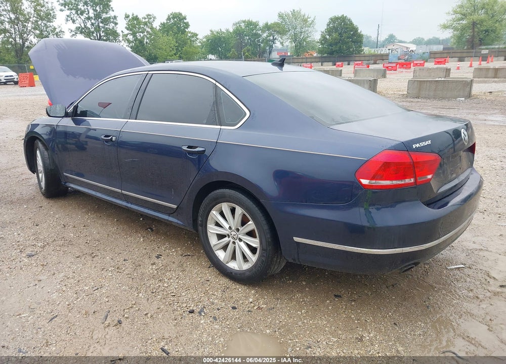 2013 VOLKSWAGEN PASSAT VIN: 1VWCH7A37DC056381
