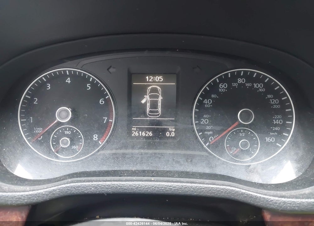 2013 VOLKSWAGEN PASSAT VIN: 1VWCH7A37DC056381