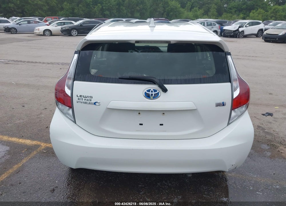 2015 TOYOTA PRIUS C VIN: JTDKDTB37F1587337