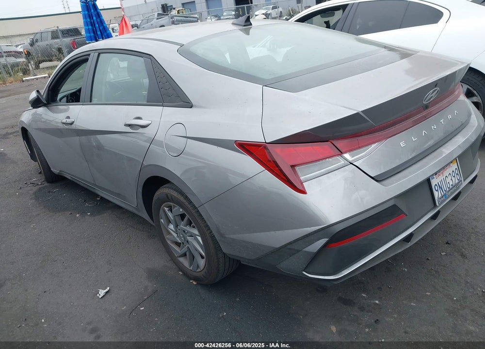 2024 HYUNDAI ELANTRA SEL VIN: KMHLM4DG8RU805925