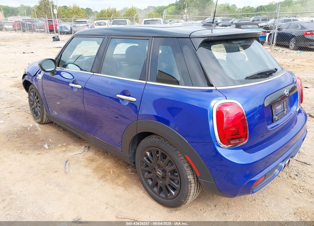 2021 MINI HARDTOP COOPER S VIN: WMWXU9C00M2N60370