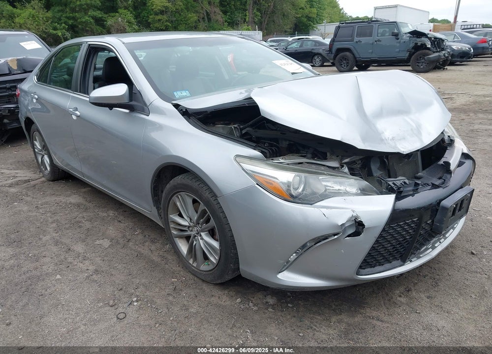 2015 TOYOTA CAMRY SE VIN: 4T1BF1FK4FU052427