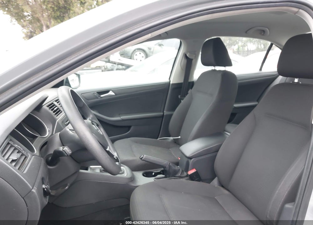 2015 VOLKSWAGEN JETTA 2.0L S VIN: 3VW2K7AJ8FM355357